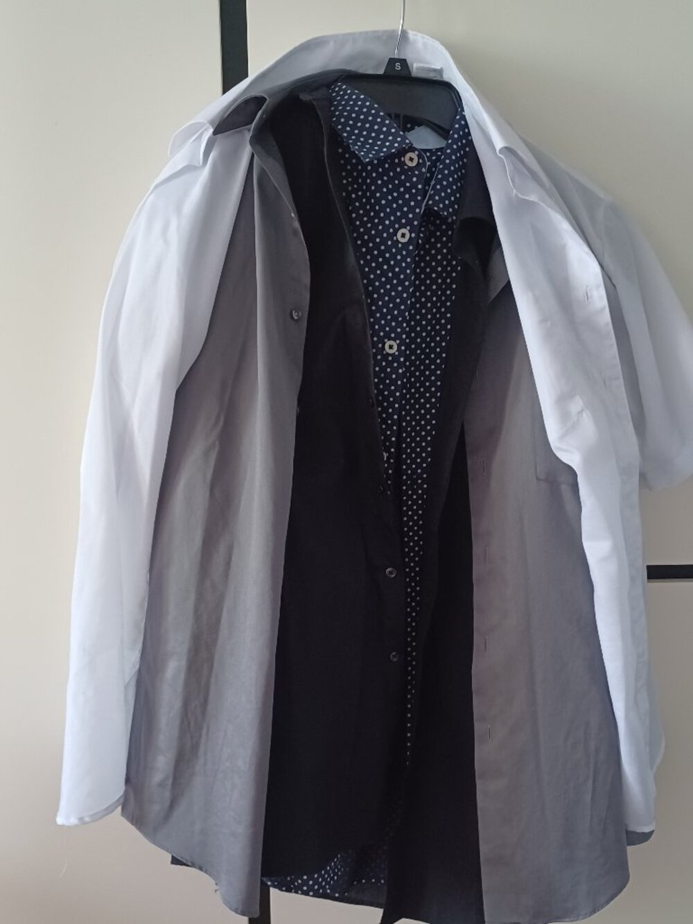 set of 4 men's shirts, size M 15